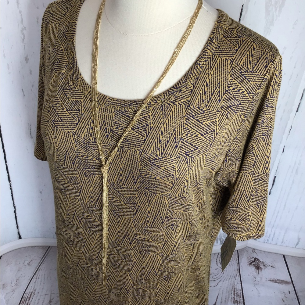 Lularoe Carly - Picture 10 of 12